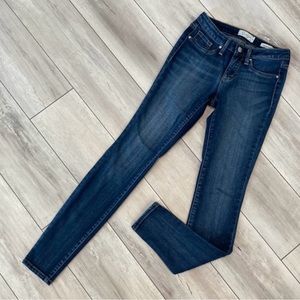 Jessica Simpson kiss me super skinny jeans size 25